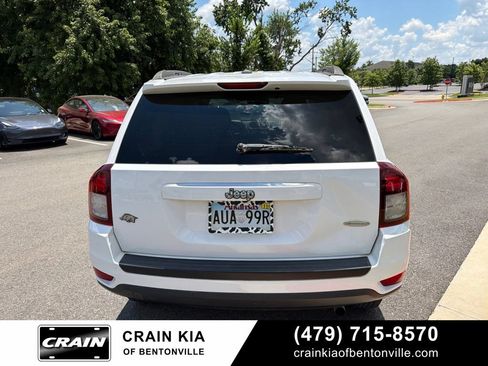 Used 2016 Jeep Compass Latitude FWD image 10