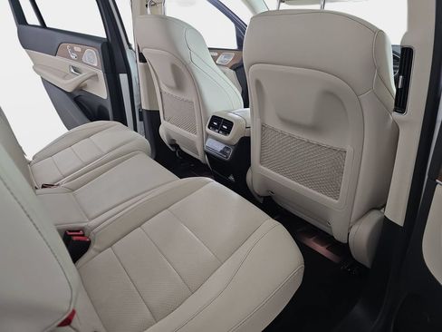 Used 2023 Mercedes-Benz GLS 450 4MATIC image 12