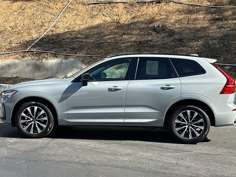 Certified 2025 Volvo XC60 B5 Core AWD/4WD image 8