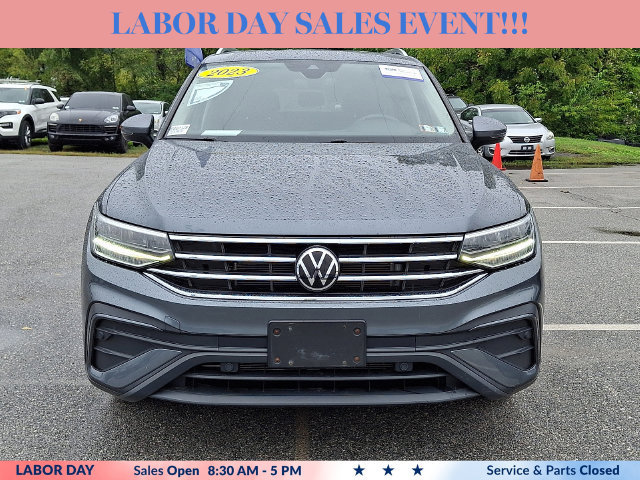 Used 2023 Volkswagen Tiguan SE w/ Panoramic Sunroof Package AWD/4WD image 3