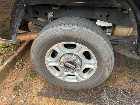 Used 2026 Ford F250 XLT AWD/4WD image 9