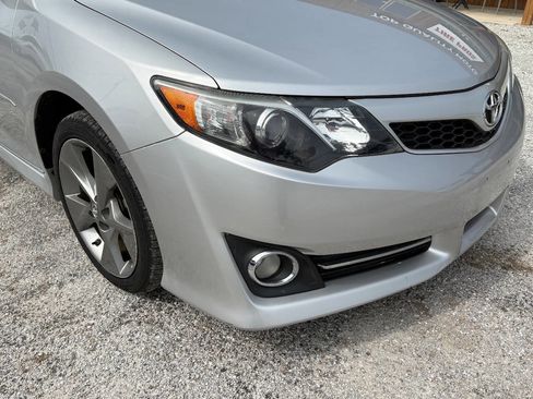 Used 2013 Toyota Camry SE w/ Convenience Pkg FWD image 12