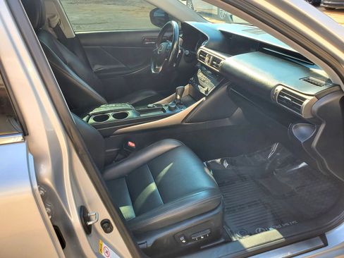 Used 2016 Lexus IS 200t RWD image 3