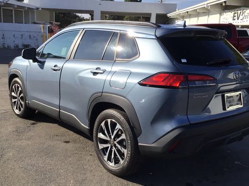 Used 2024 Toyota Corolla Cross XLE w/ Convenience Package image 63