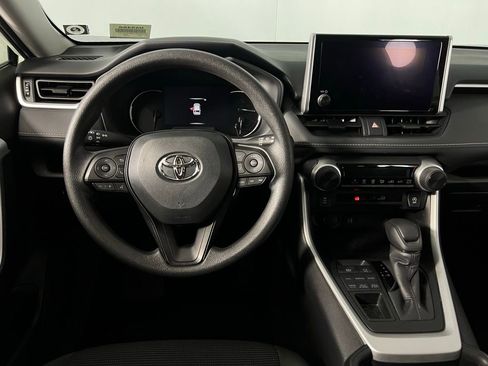 Used 2025 Toyota RAV4 LE image 12