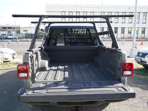 Used 2021 Jeep Gladiator Sport AWD/4WD image 25