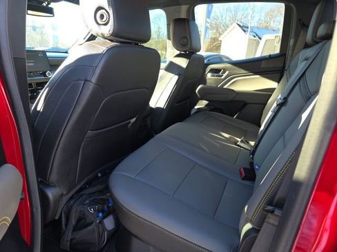 Used 2024 Chevrolet Colorado ZR2 w/ ZR2 Convenience Package III image 16