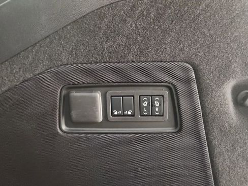 Used 2024 Cadillac Escalade ESV Premium Luxury w/ Performance Package image 26