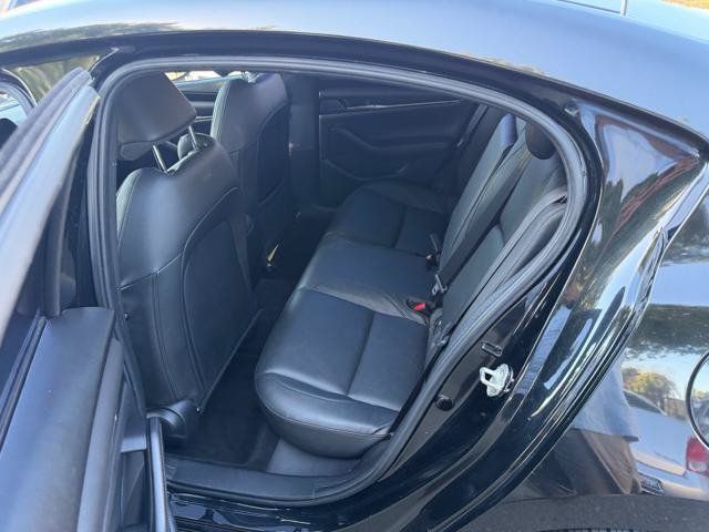 Used 2020 MAZDA MAZDA3 Sedan w/ Select Package FWD image 9