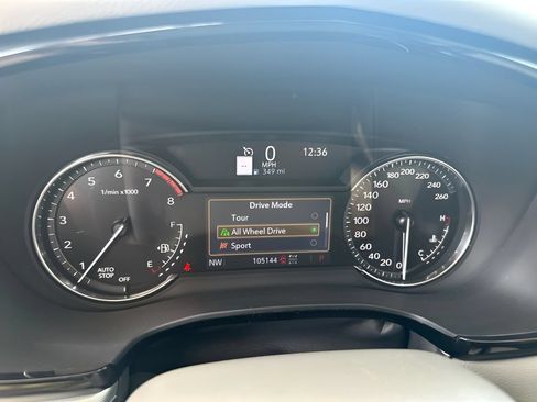 Used 2020 Cadillac XT5 Premium Luxury AWD/4WD image 19