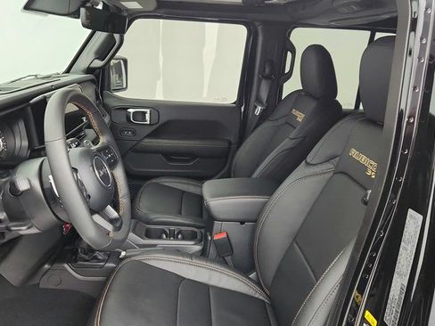 Used 2025 Jeep Wrangler Unlimited Rubicon 392 AWD/4WD image 19