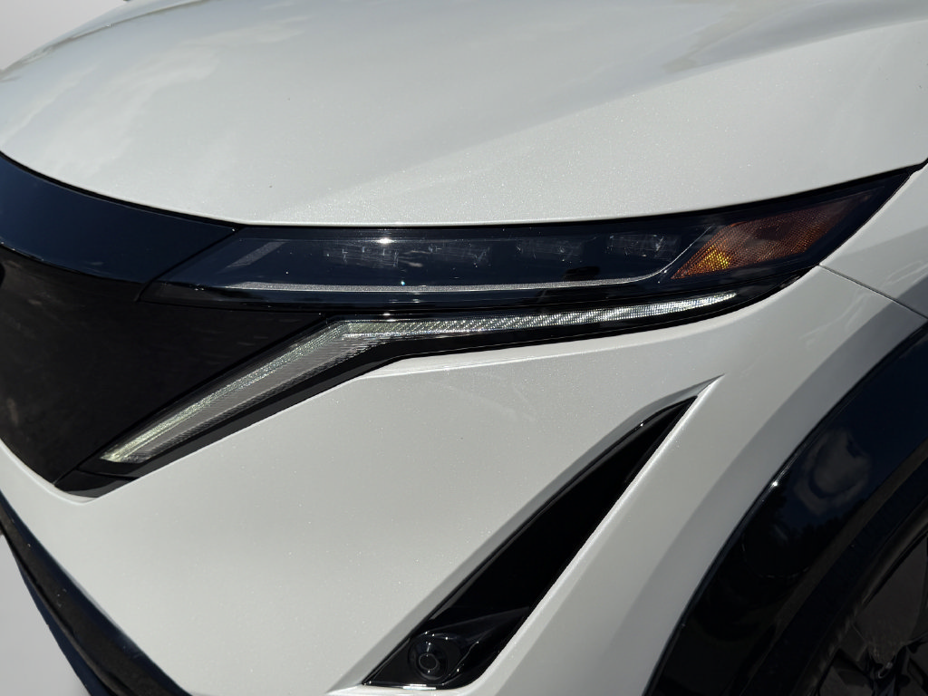 Used 2024 Nissan Ariya FWD image 15