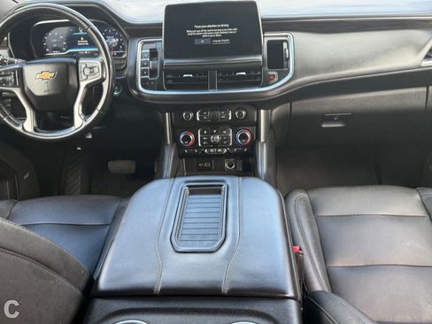 Used 2022 Chevrolet Suburban LT image 14