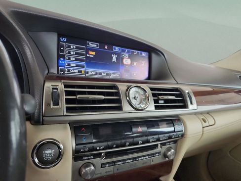 Used 2015 Lexus LS 460 460 w/ Ultra Luxury Package image 12