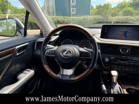 Used 2022 Lexus RX 350L Premium w/ Premium Package AWD/4WD image 14