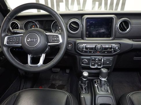 Used 2022 Jeep Wrangler Unlimited Sahara image 15