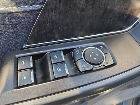 Used 2023 Ford F150 Lariat w/ Equipment Group 502A High image 15