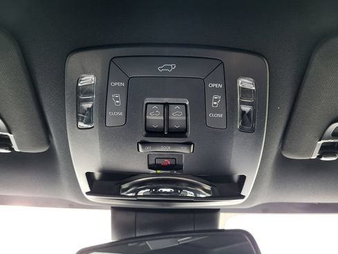Used 2025 Toyota Sienna XSE w/ XSE Premium Package AWD/4WD image 20