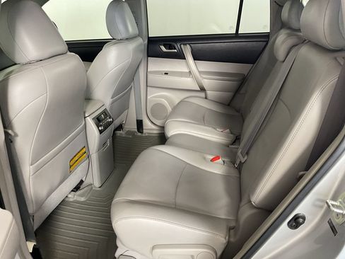 Used 2010 Toyota Highlander SE AWD/4WD image 21