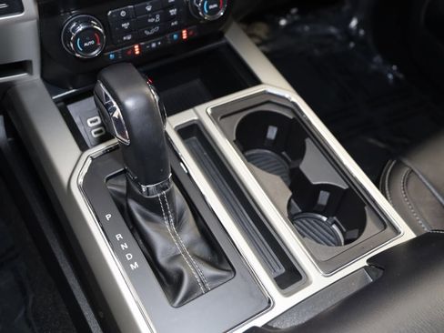 Used 2019 Ford F150 Lariat image 26