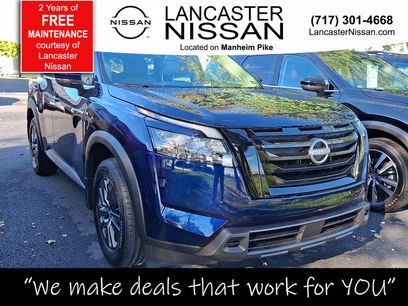 New 2025 Nissan Pathfinder SV w/ SV Premium Package