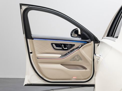Used 2023 Mercedes-Benz S 580 4MATIC Sedan w/ AMG Line image 50