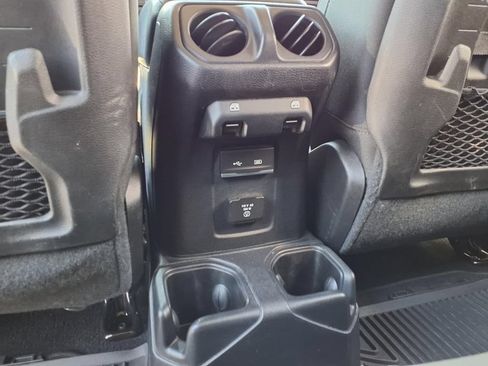 Used 2020 Jeep Wrangler Unlimited Rubicon AWD/4WD image 24