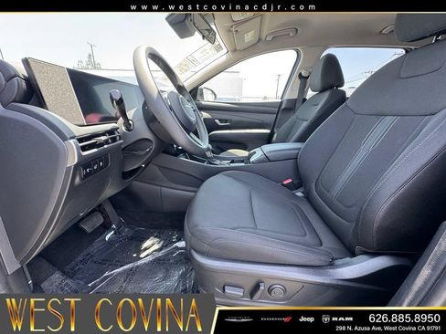 Used 2025 Hyundai Tucson SEL FWD image 16