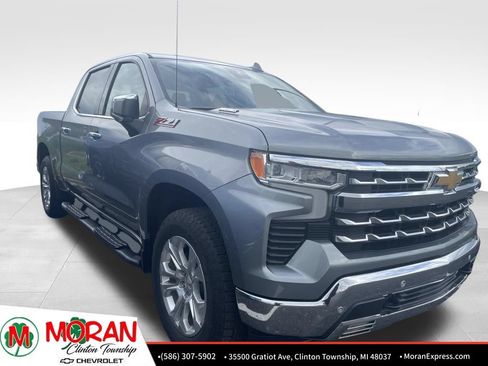 Used 2023 Chevrolet Silverado 1500 LTZ AWD/4WD image 3