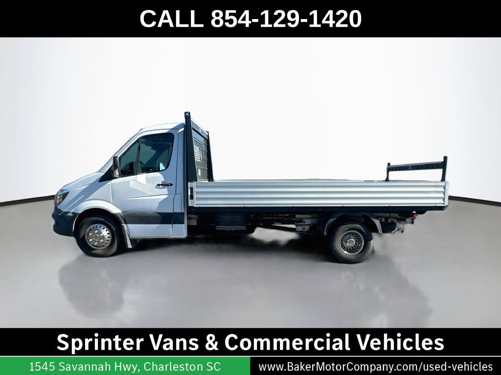 Used 2015 Freightliner Sprinter 3500 RWD image 2