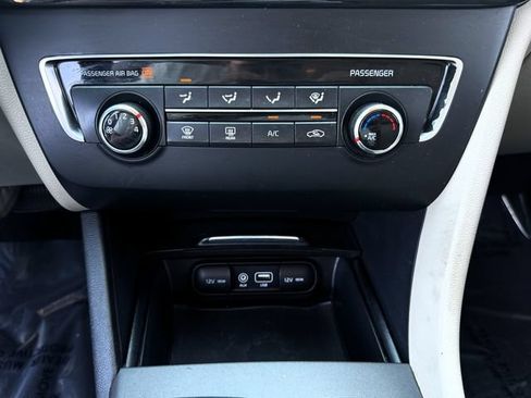 Used 2016 Kia Optima LX FWD image 21