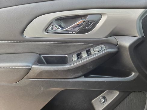 Used 2023 Chevrolet Traverse LT AWD/4WD image 19