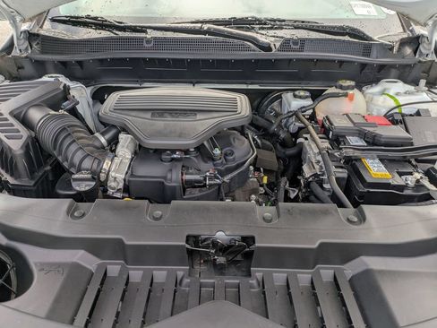 Used 2024 Chevrolet Blazer LT FWD image 13