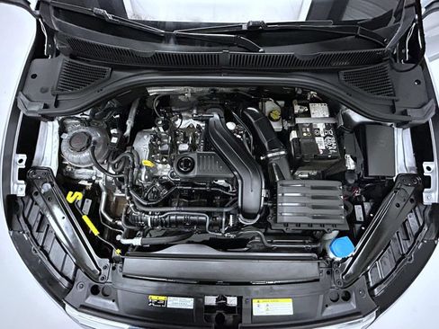 Used 2024 Volkswagen Jetta SE FWD image 24
