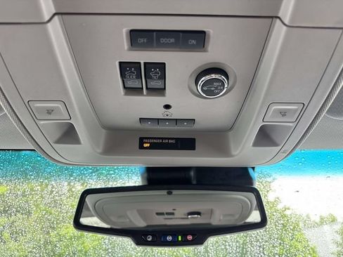 Used 2019 Chevrolet Tahoe Premier AWD/4WD image 29