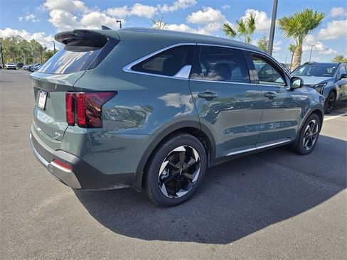 New 2025 Kia Sorento EX image 10