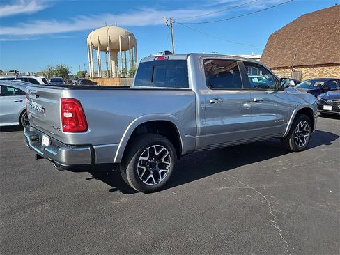 Used 2025 RAM 1500 Laramie image 8