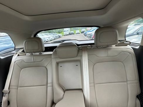 Used 2022 Lincoln Corsair AWD w/ Premium Package image 14