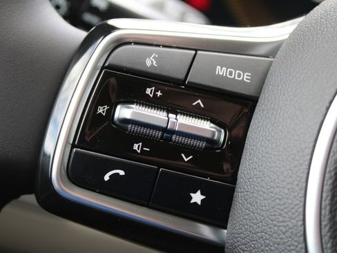 New 2026 Kia Carnival EX FWD image 33