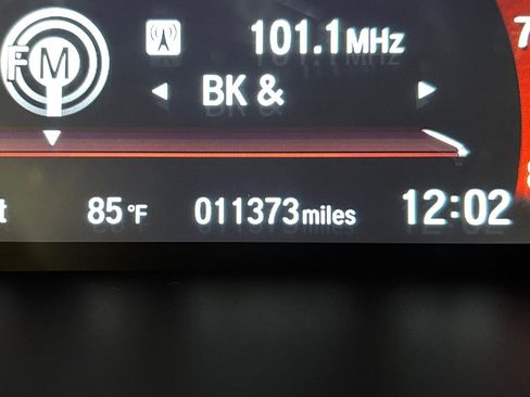 Used 2019 Honda Civic Sport image 11