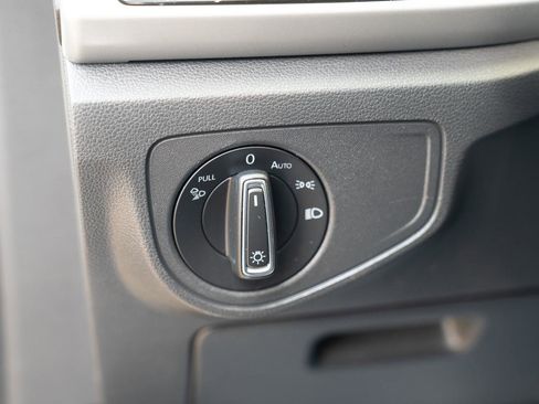 Used 2023 Volkswagen Atlas SE w/ Panoramic Sunroof Package image 23