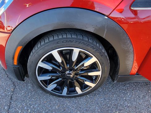 Used 2016 MINI Cooper 4-Door Hardtop image 24