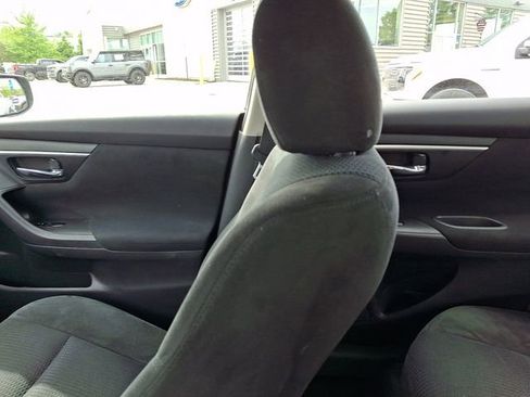 Used 2015 Nissan Altima 2.5 SV FWD image 23