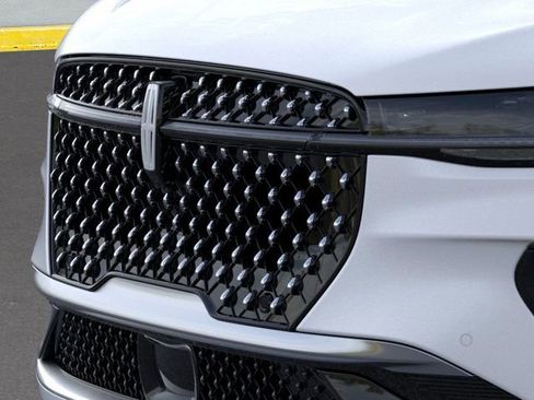 New 2026 Lincoln Nautilus Reserve image 17