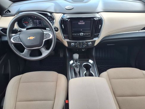 Used 2023 Chevrolet Traverse LS FWD image 11