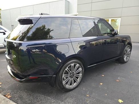 Used 2023 Land Rover Range Rover SE AWD/4WD image 4