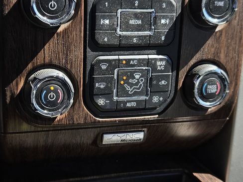 Used 2013 Ford F150 Lariat w/ Luxury Equipment Group AWD/4WD image 6
