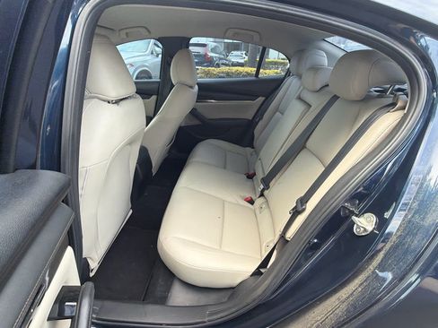 Used 2019 MAZDA MAZDA3 Sedan w/ Preferred Package FWD image 22