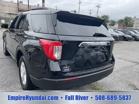 Used 2022 Ford Explorer XLT AWD/4WD image 8