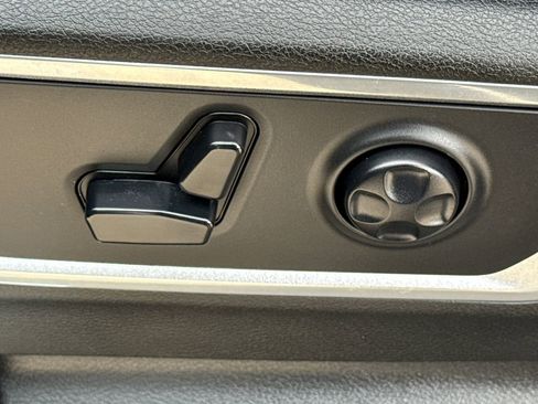 Used 2019 RAM 1500 Laramie image 21